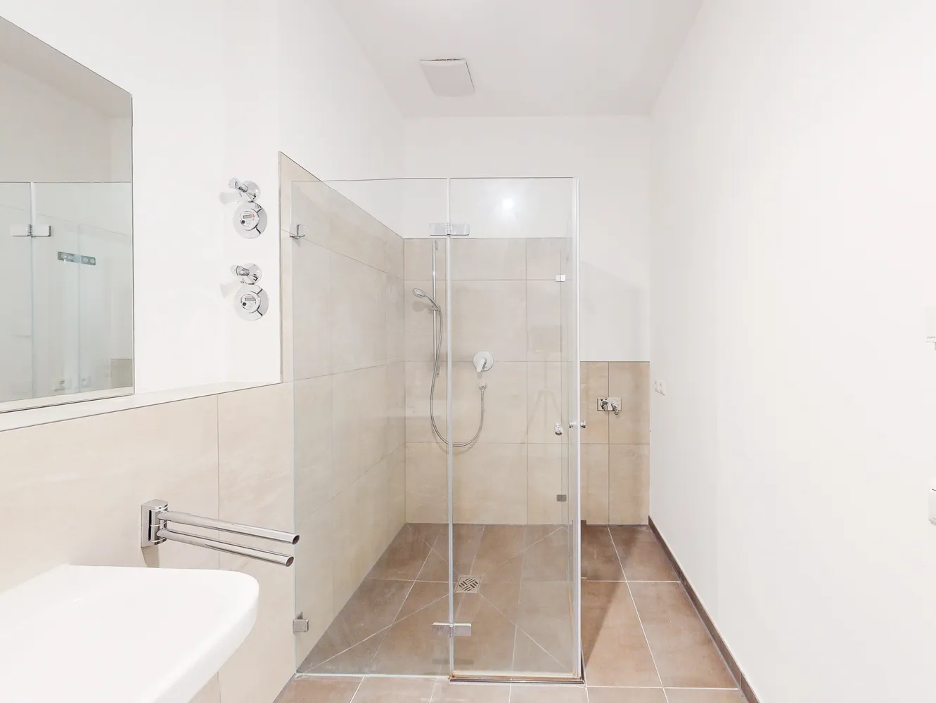 2 room apartment with 51 m² in Nuremberg – Photo 12