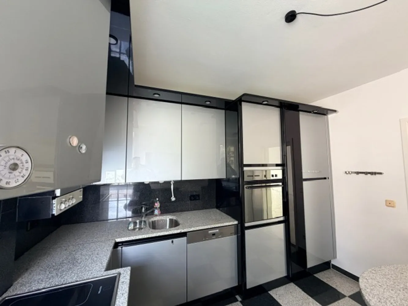 2 Zimmer Wohnung mit 100 m² in Regensburg – Bild 6