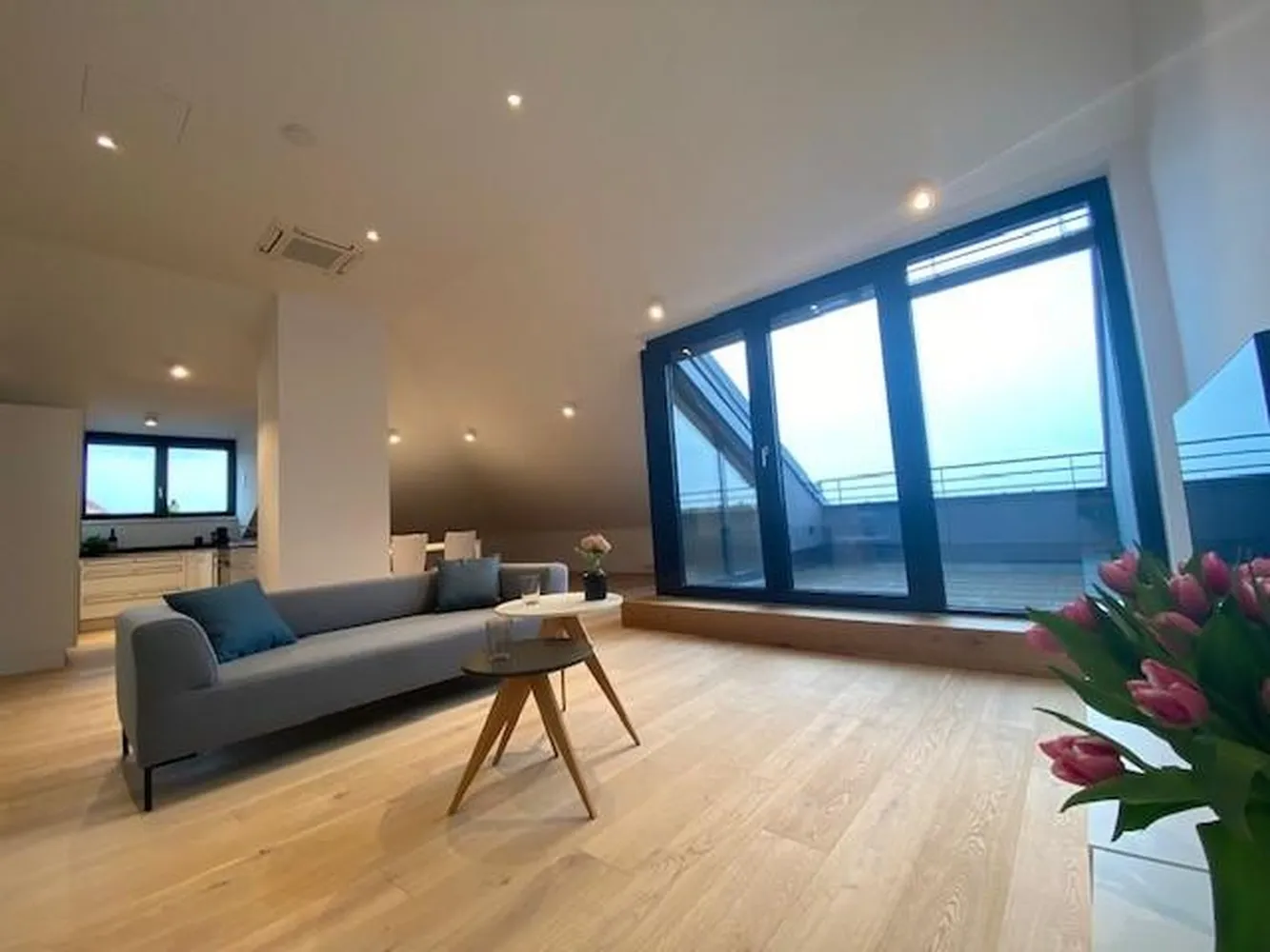 3 Zimmer Wohnung mit 114 m² in München – Bild 1