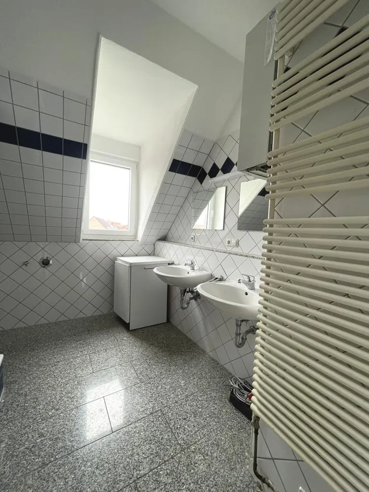 6 Zimmer Wohnung mit 117 m² in Karlsruhe – Bild 9
