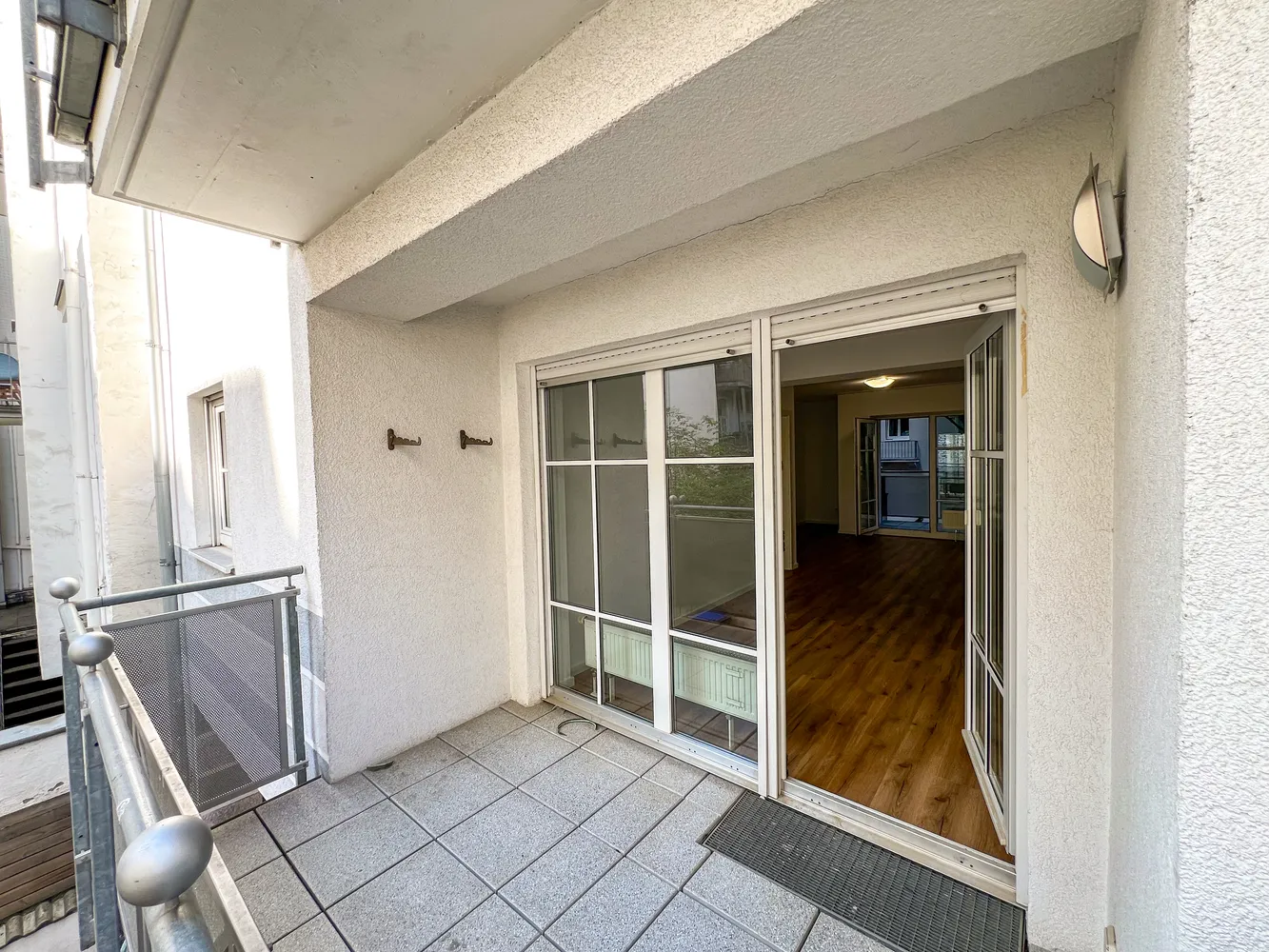 2 Zimmer Wohnung mit 68 m² in Wiesbaden – Bild 2