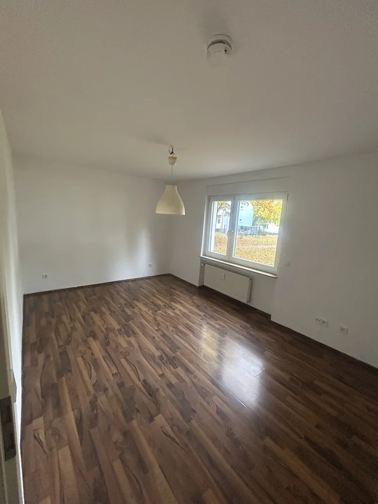 2 Zimmer Wohnung mit 65 m² in Wiesbaden – Bild 2