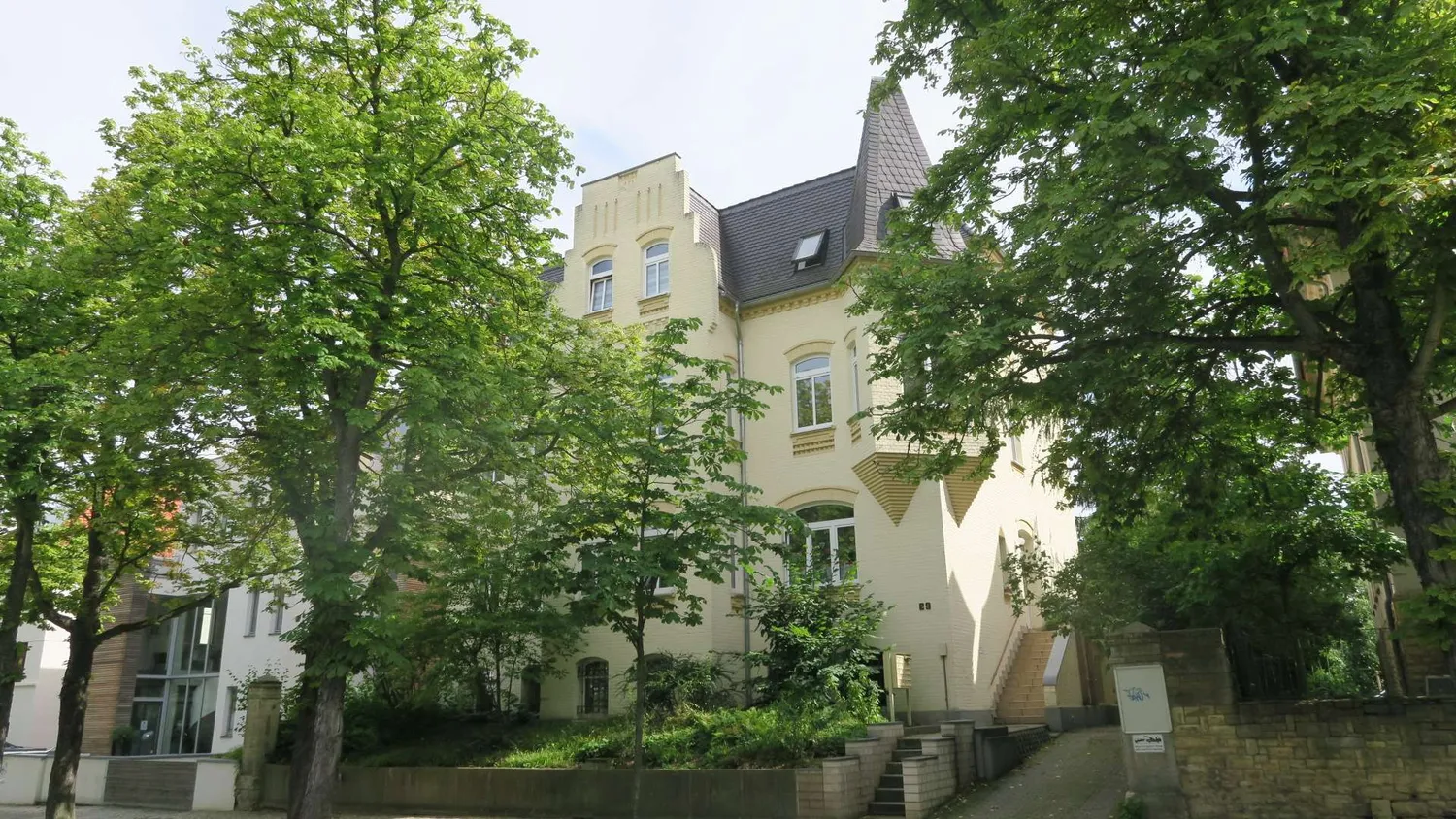 3 Zimmer Wohnung mit 87 m² in Halle (Saale) – Bild 1