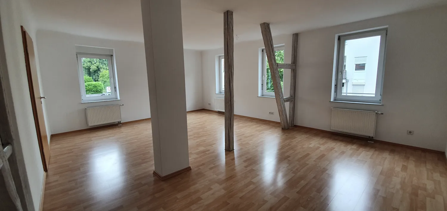 4 Zimmer Wohnung mit 99 m² in Esslingen am Neckar – Bild 1