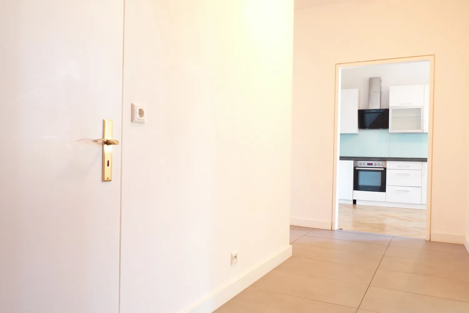3 Zimmer Wohnung mit 108 m² in München – Bild 2