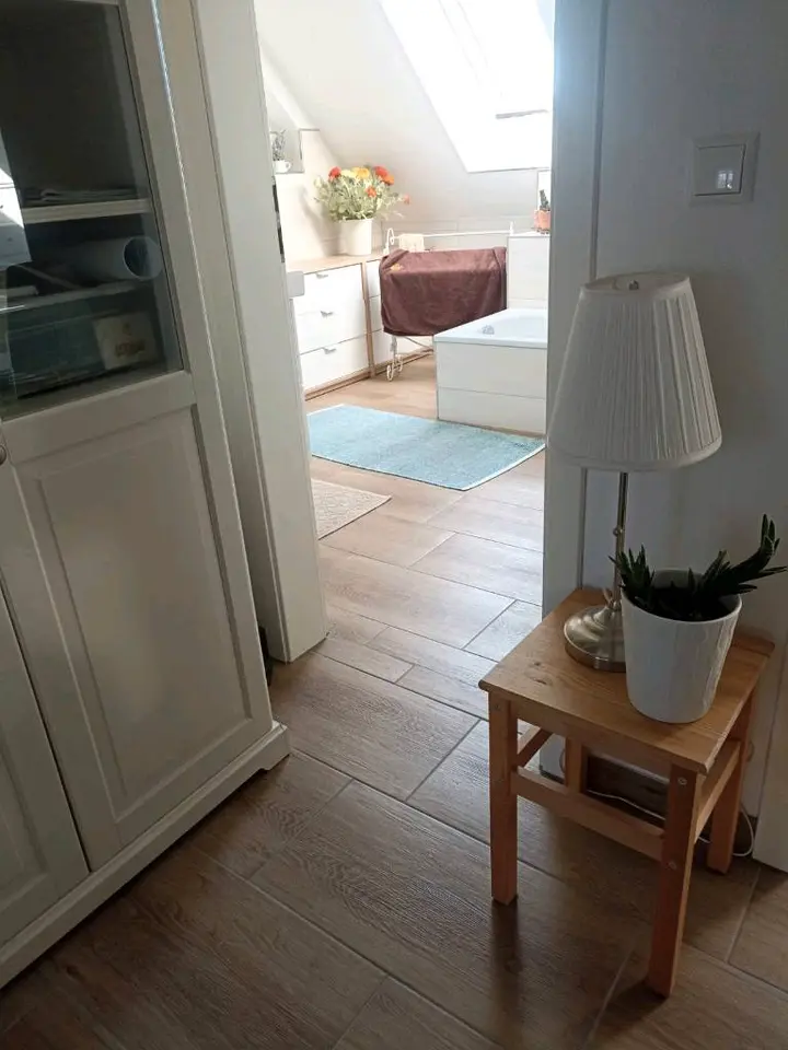6 Zimmer Wohnung mit 130 m² in Rostock – Bild 8