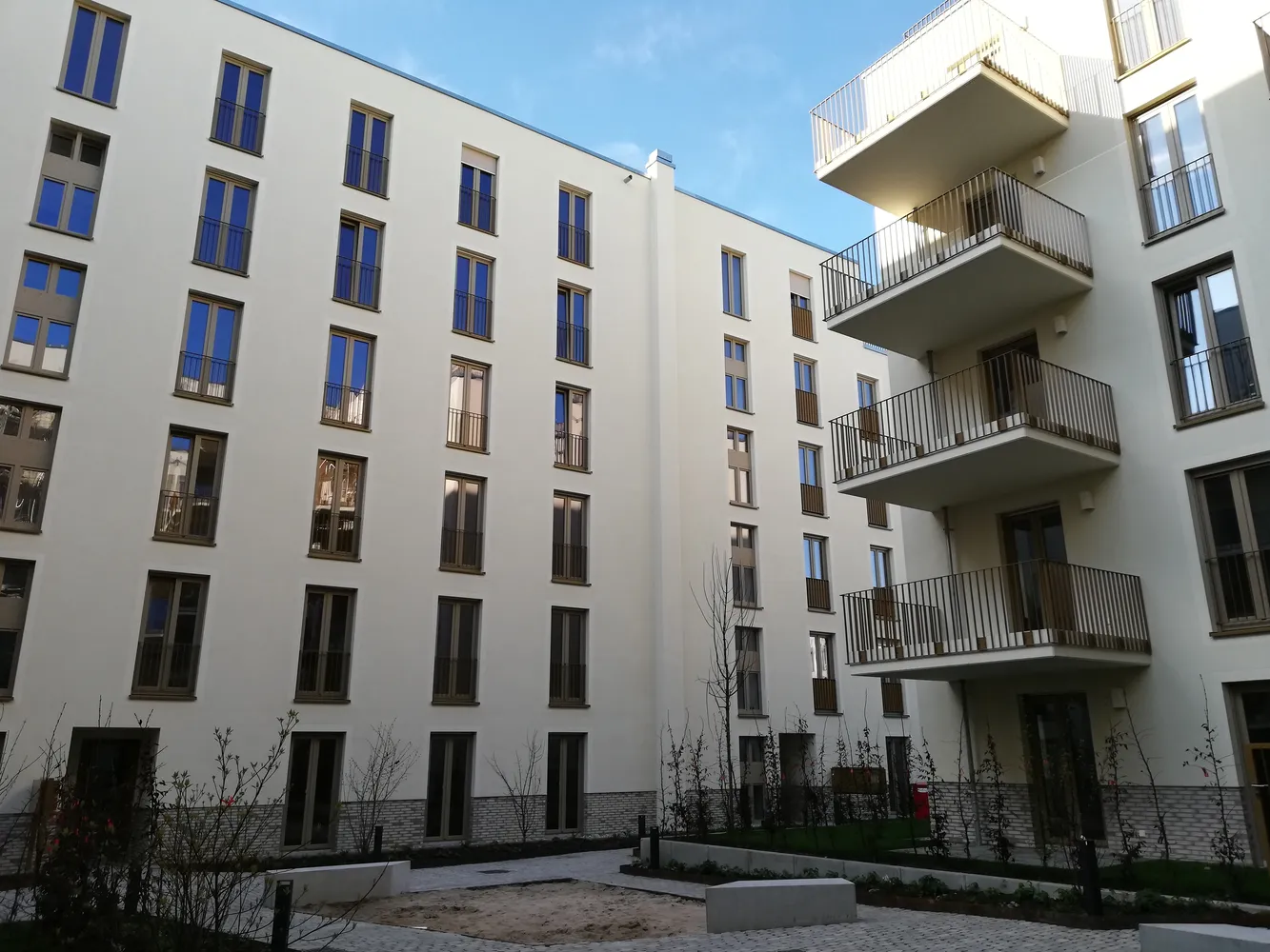 2 Zimmer Wohnung mit 74 m² in Frankfurt am Main – Bild 3