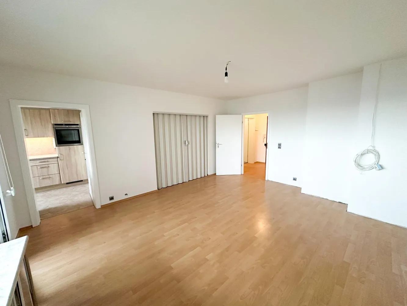 2 Zimmer Wohnung mit 54 m² in Köln – Bild 2