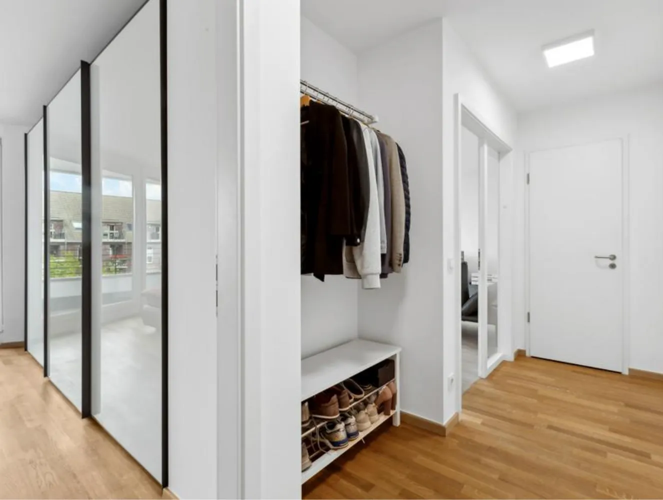 2 room apartment with 63 m² in Düsseldorf – Photo 1