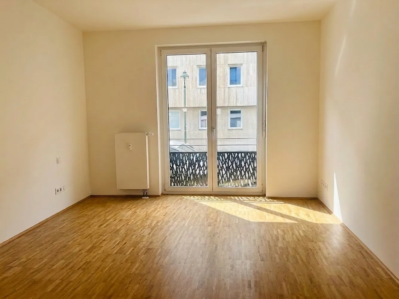 3 Zimmer Wohnung mit 88 m² in Düsseldorf – Bild 2
