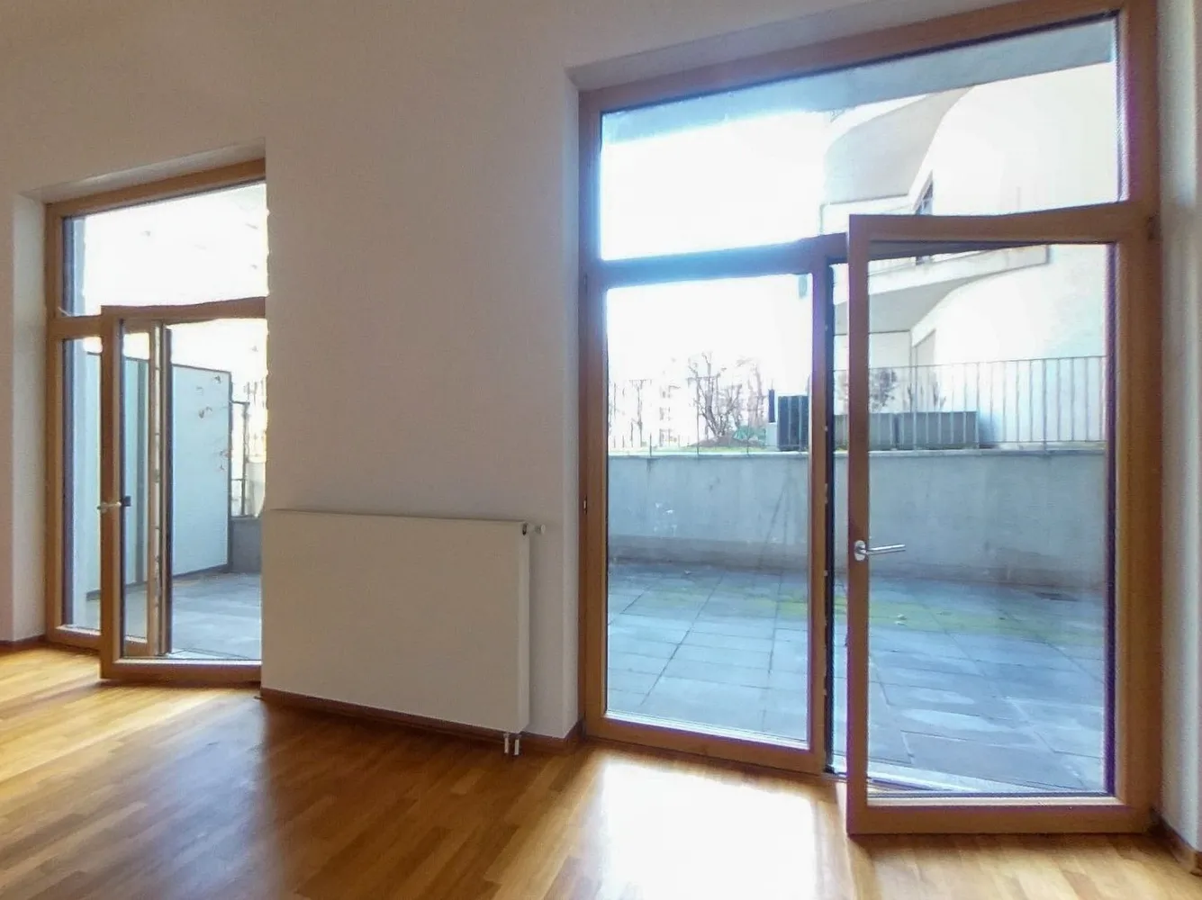 2 Zimmer Wohnung mit 109 m² in Frankfurt am Main – Bild 2