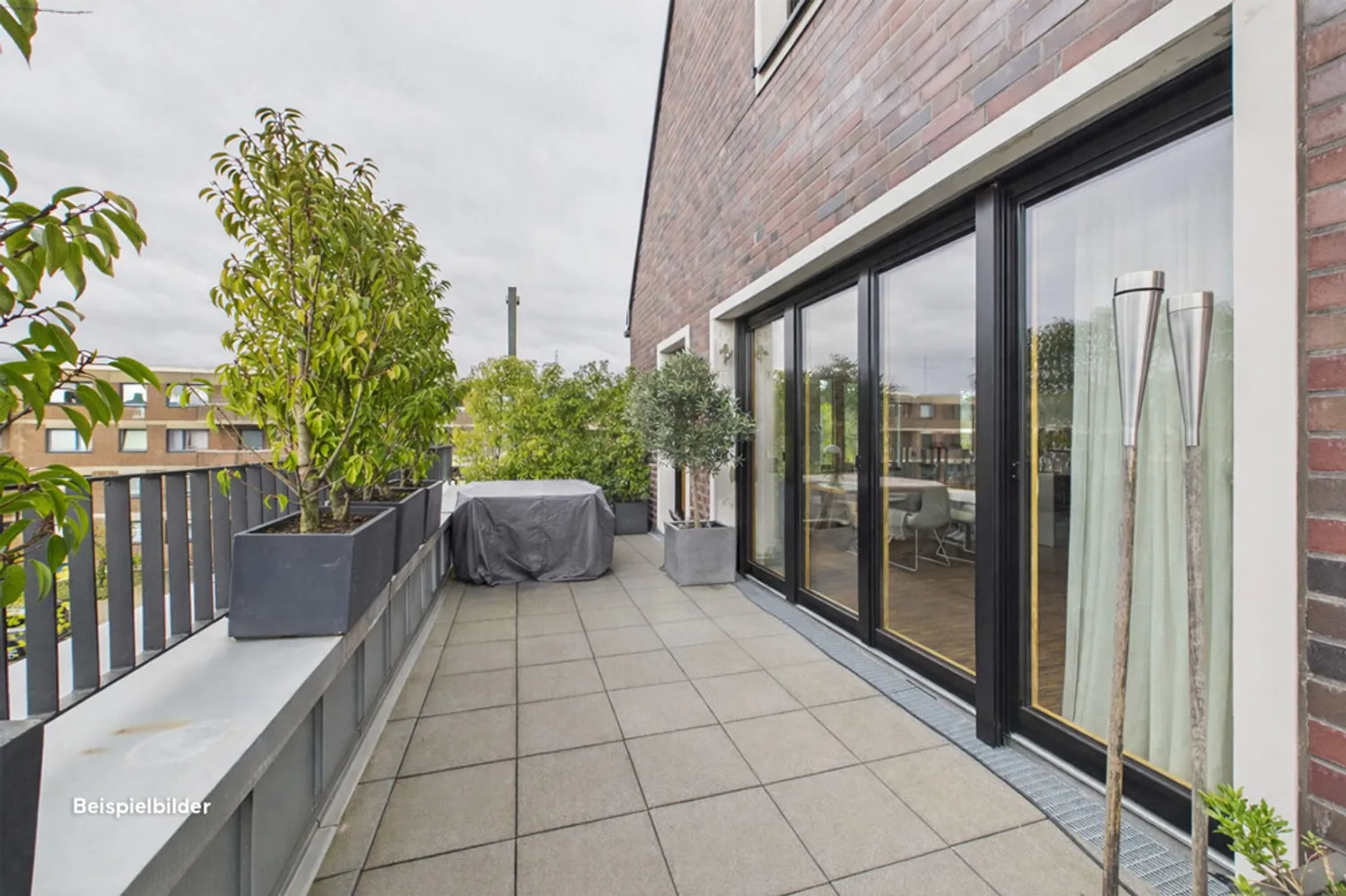 4 Zimmer Wohnung mit 130 m² in Düsseldorf – Bild 9