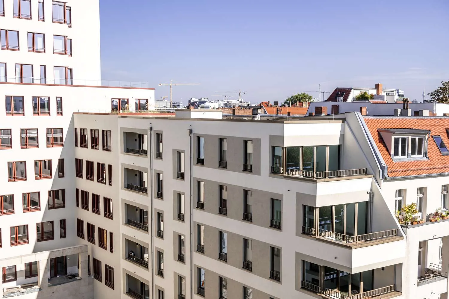 2 Zimmer Wohnung mit 81 m² in Berlin – Bild 2