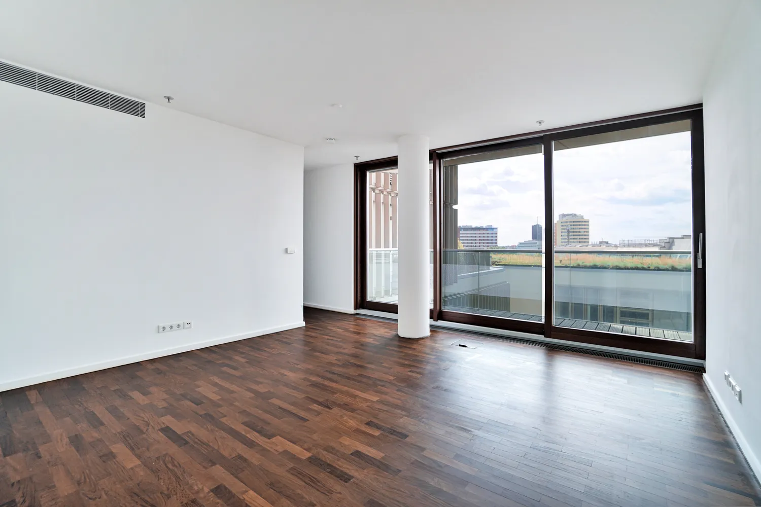 2 room apartment with 153 m² in Berlin – Photo 9