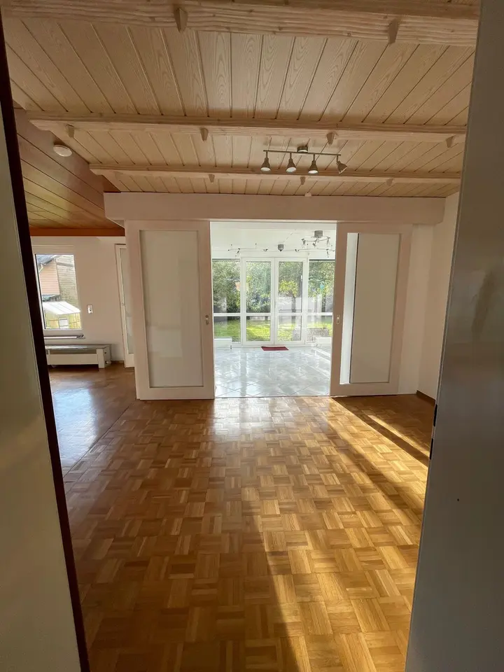 9 Zimmer Haus mit 249 m² in Metzingen – Bild 8