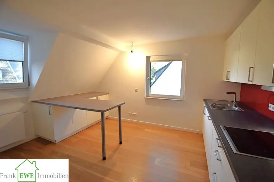 4 Zimmer Wohnung mit 118 m² in Düsseldorf – Bild 5