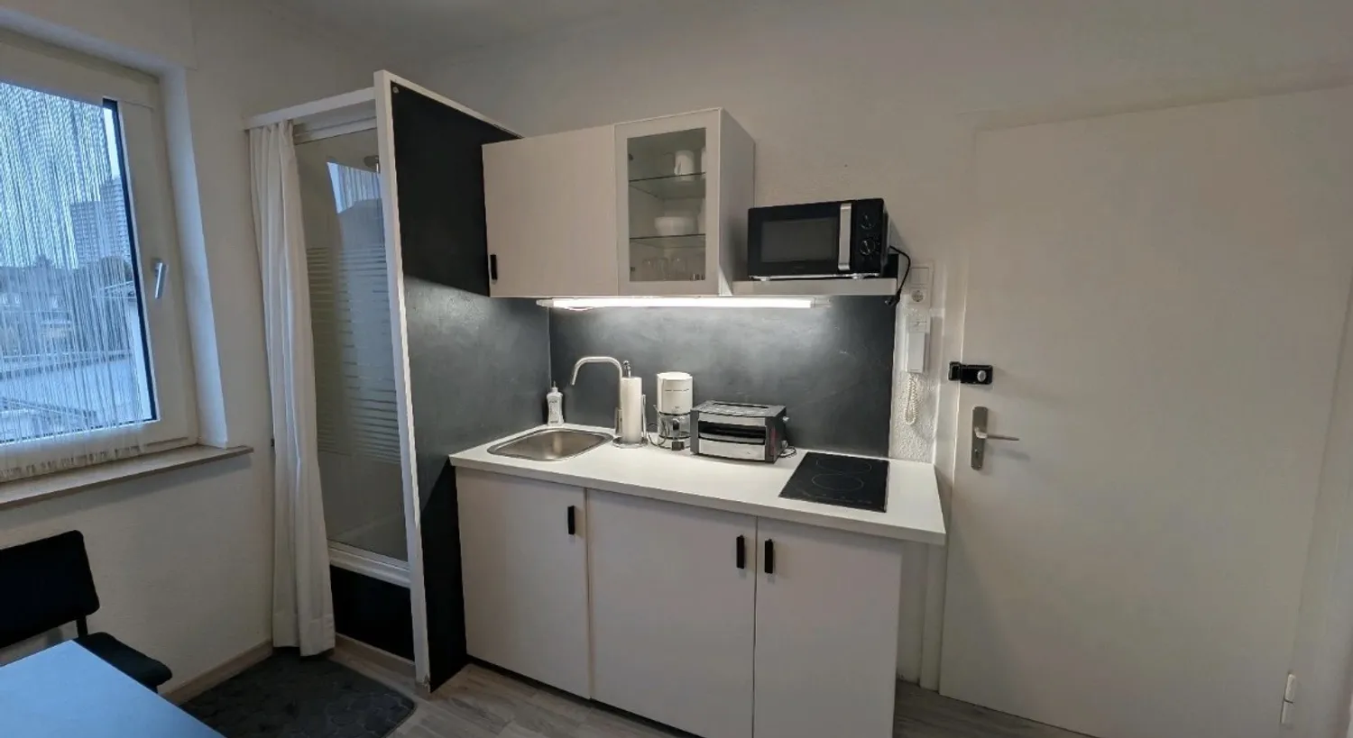 2 Zimmer Wohnung mit 30 m² in Köln – Bild 2
