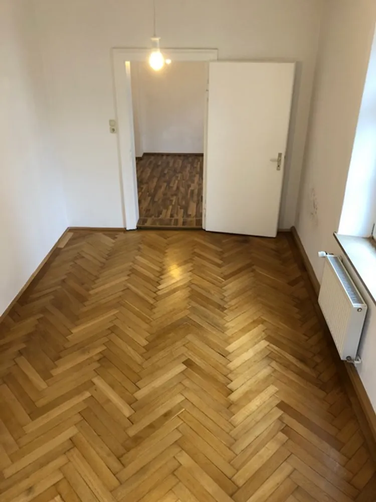 5 Zimmer Wohnung mit 108 m² in München – Bild 3