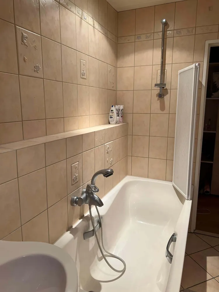 Shared room with 15 m² in Berlin – Photo 6