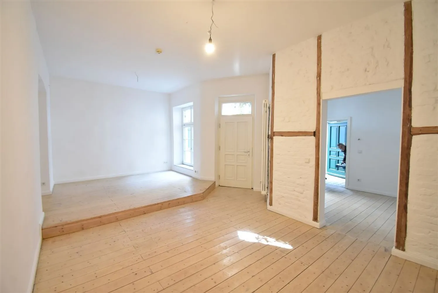 11 Zimmer Haus mit 258 m² in Düsseldorf – Bild 2