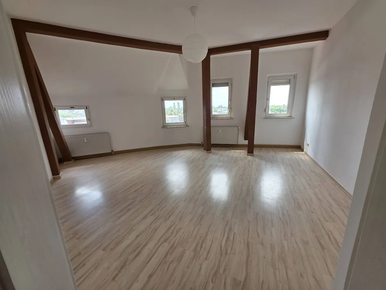 3 Zimmer Wohnung mit 100 m² in Leipzig – Bild 2
