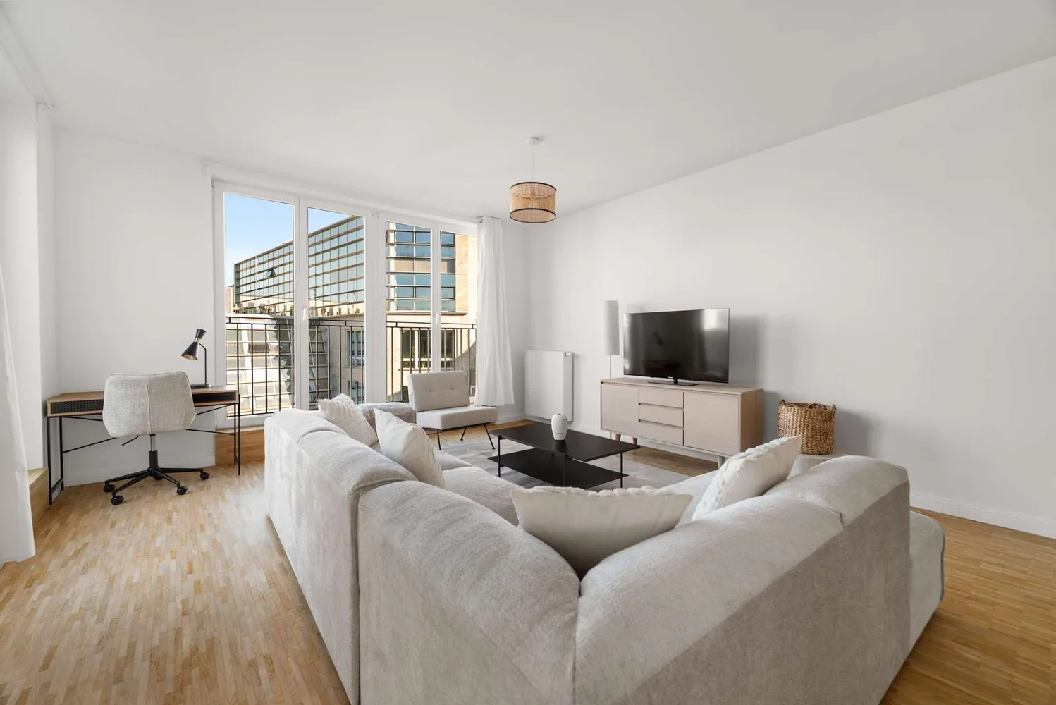 3 Zimmer Wohnung mit 123 m² in Berlin – Bild 2
