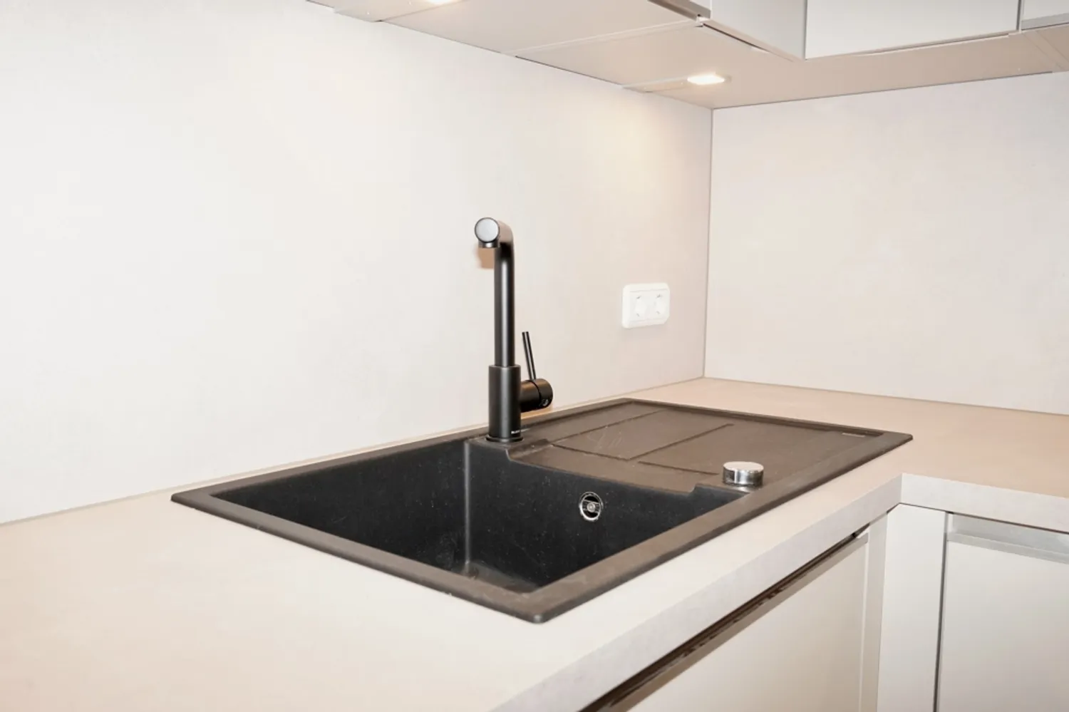 2 Zimmer Wohnung mit 65 m² in Wiesbaden – Bild 4