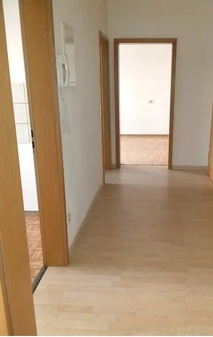2 Zimmer Wohnung mit 290 m² in Zwickau – Bild 5