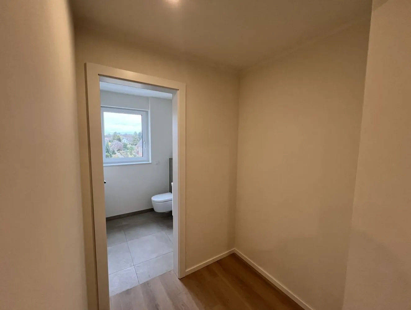 5 Zimmer Wohnung mit 170 m² in Garbsen – Bild 1