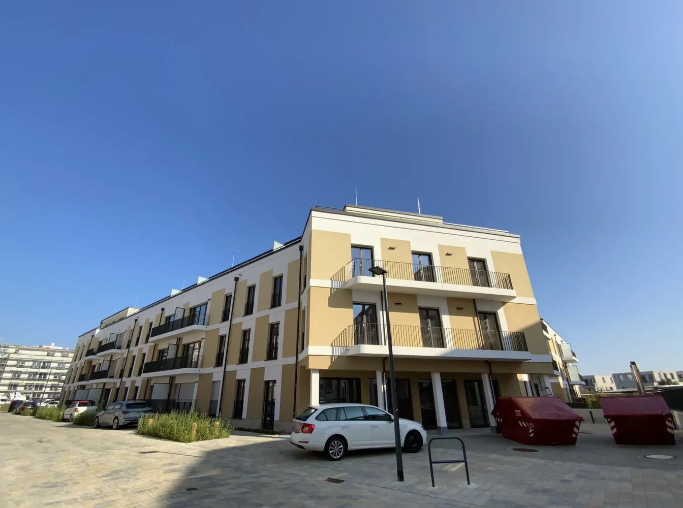 2 Zimmer Wohnung mit 91 m² in Dresden – Bild 2