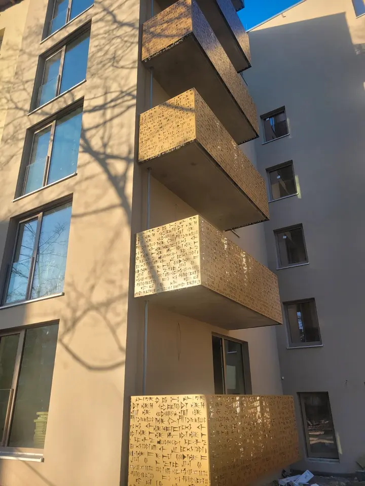 3 Zimmer Wohnung mit 90 m² in Berlin – Bild 4