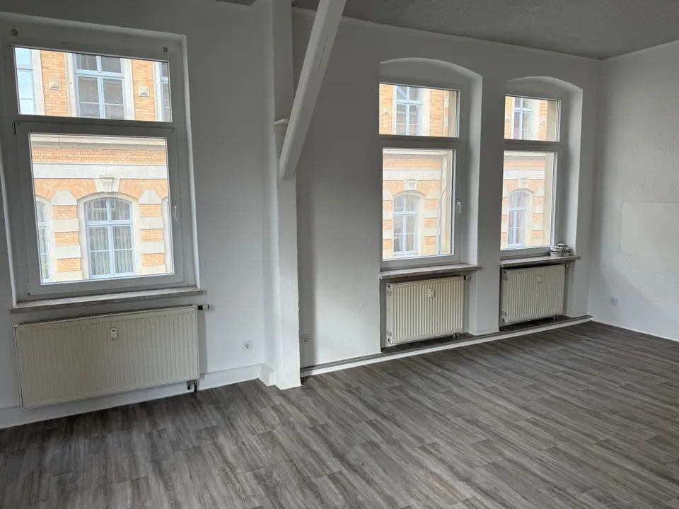 4 Zimmer Wohnung mit 115 m² in Greiz – Bild 2