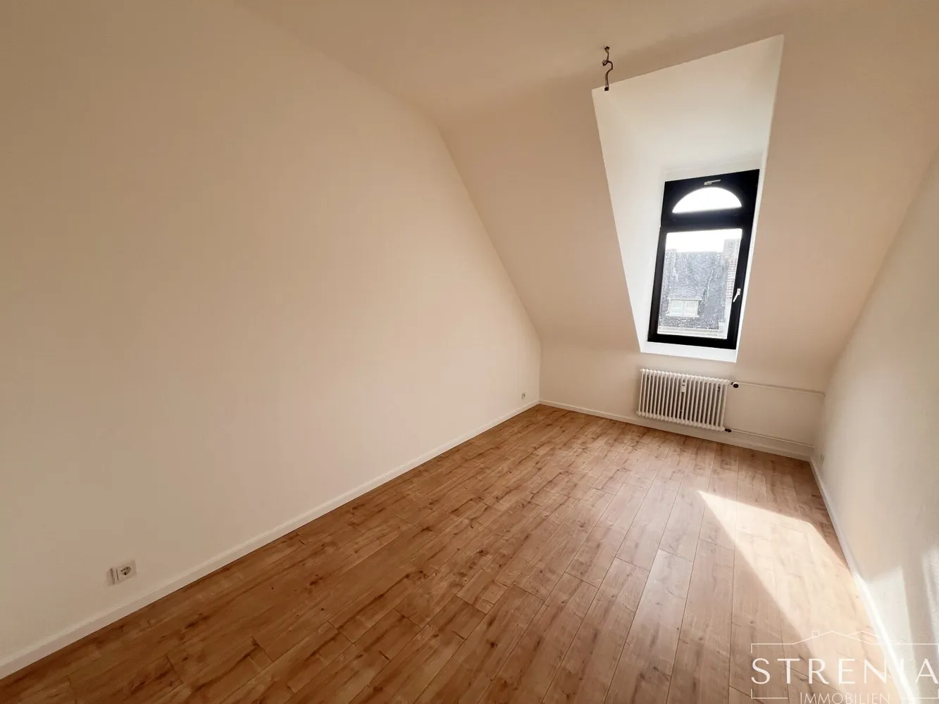 3 Zimmer Wohnung mit 90 m² in Wiesbaden – Bild 2