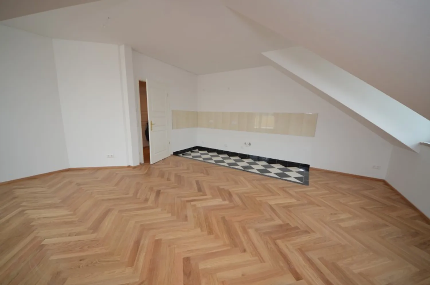 4 Zimmer Wohnung mit 105 m² in Chemnitz – Bild 7