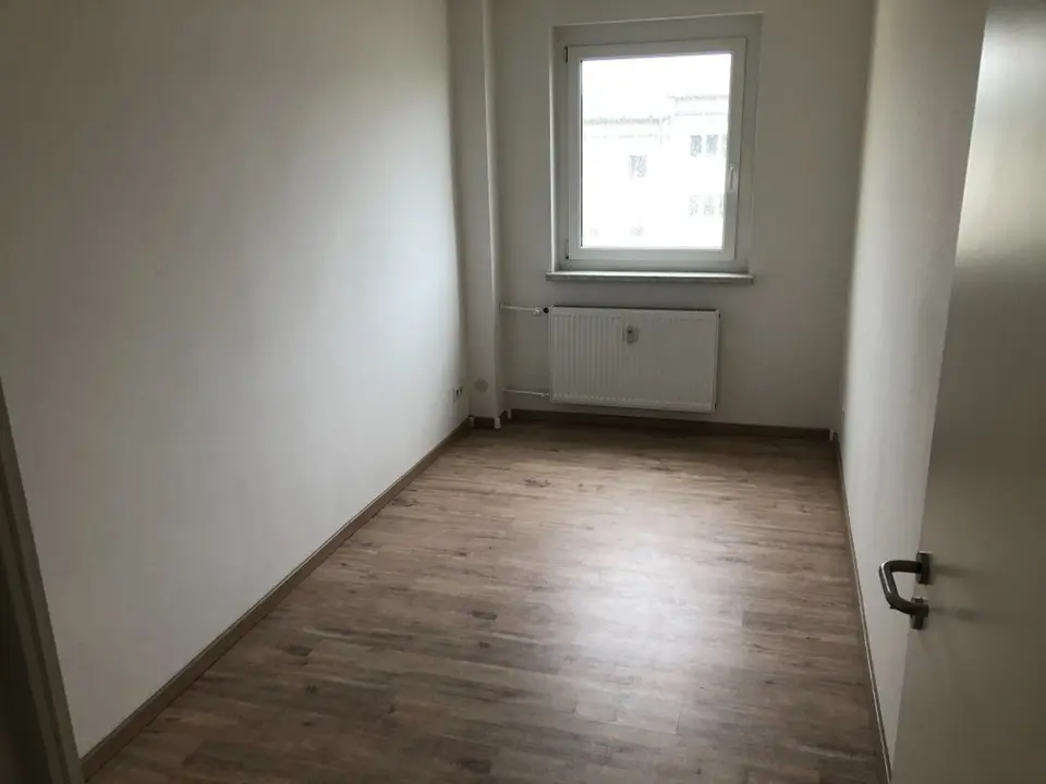 4 Zimmer Wohnung mit 69 m² in Löbau – Bild 1