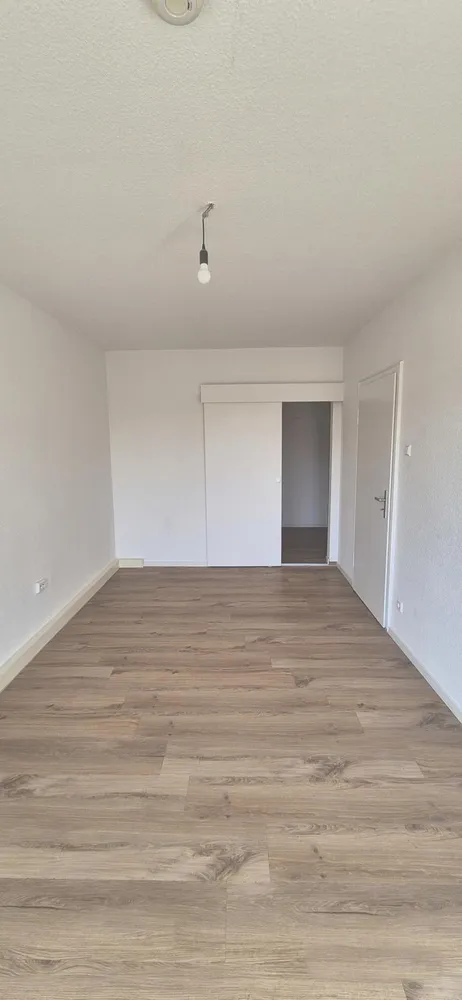 2 Zimmer Wohnung mit 65 m² in Karlsruhe – Bild 2