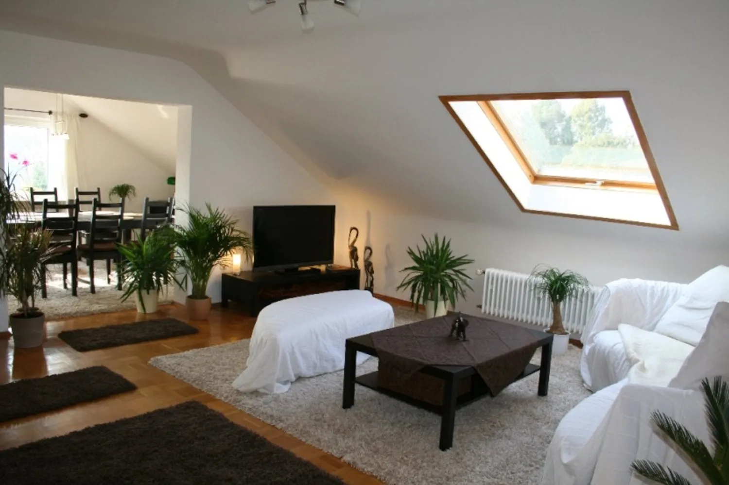 4 Zimmer Wohnung mit 95 m² in Karlsruhe – Bild 2