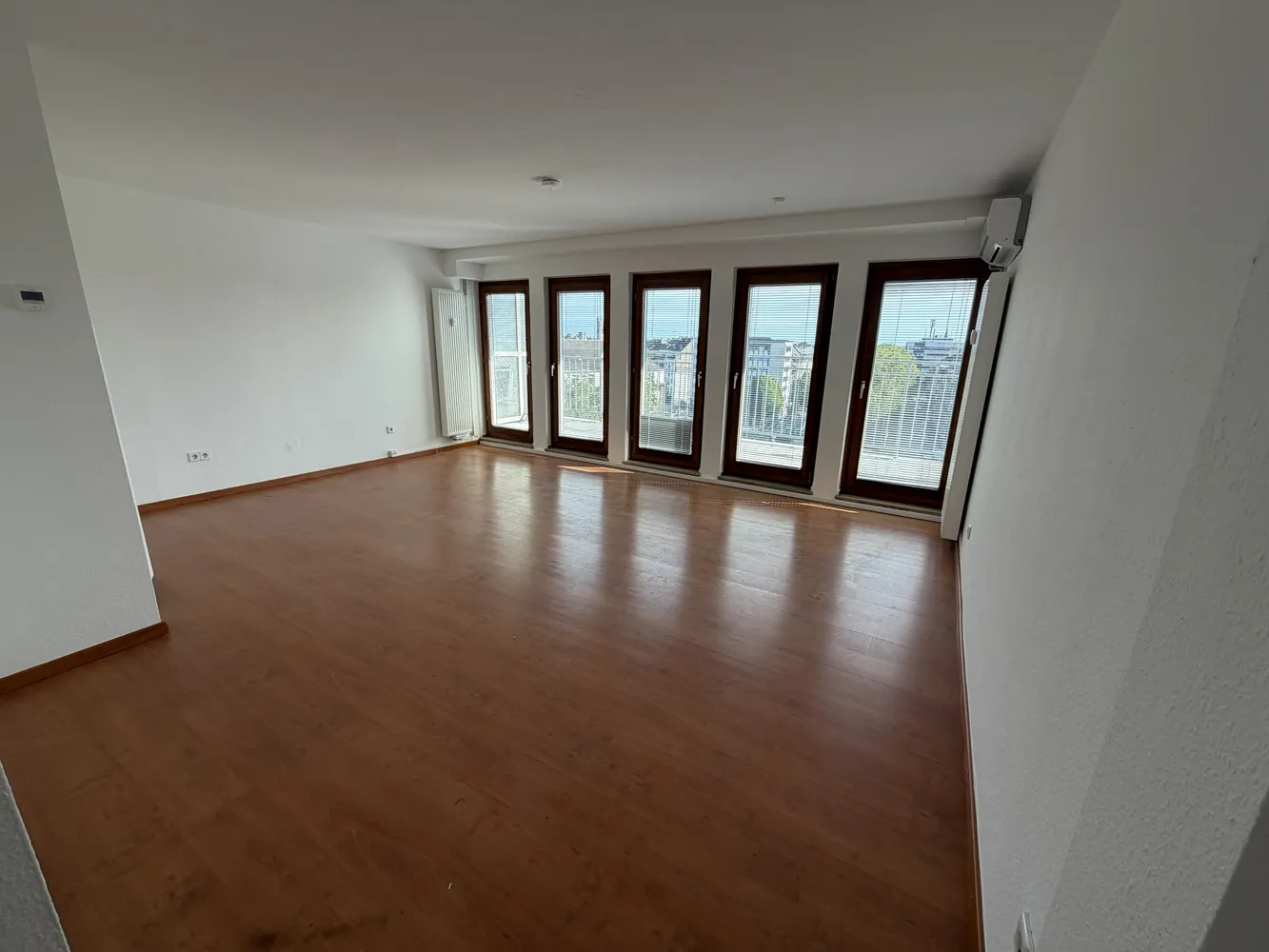 2 Zimmer Wohnung mit 94 m² in Düsseldorf – Bild 6
