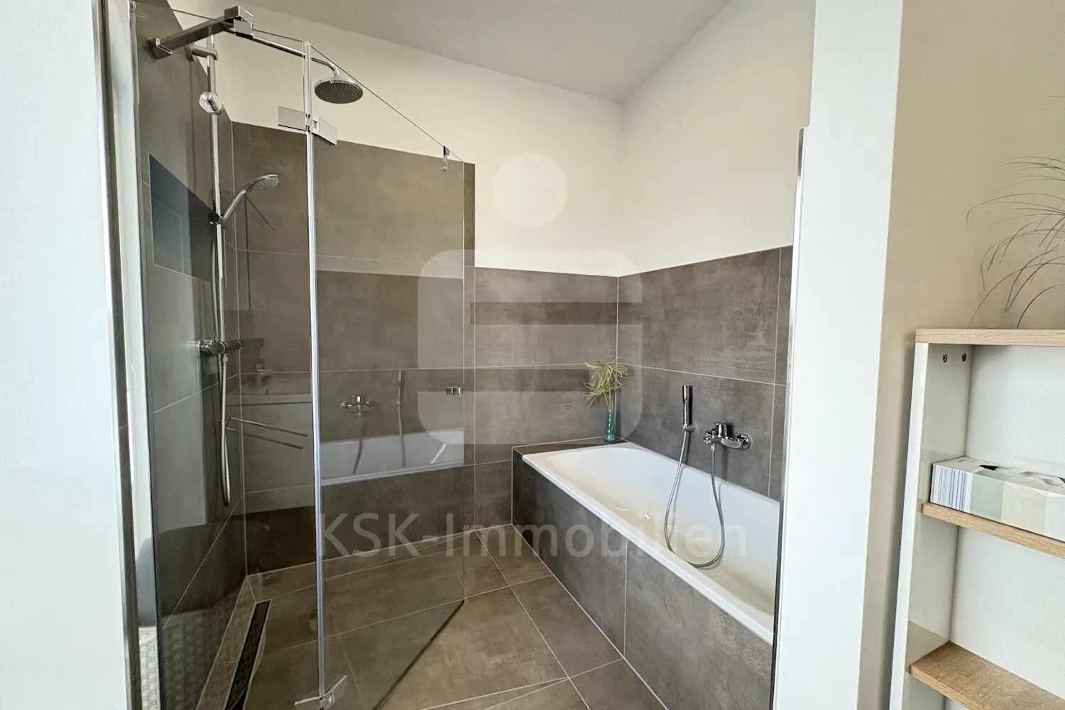 4 Zimmer Wohnung mit 133 m² in Sankt Augustin – Bild 8