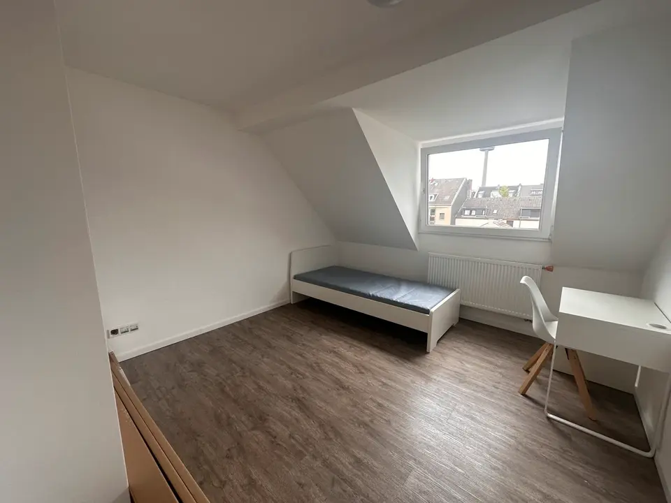 WG-Zimmer mit 25 m² in Pulheim – Bild 2