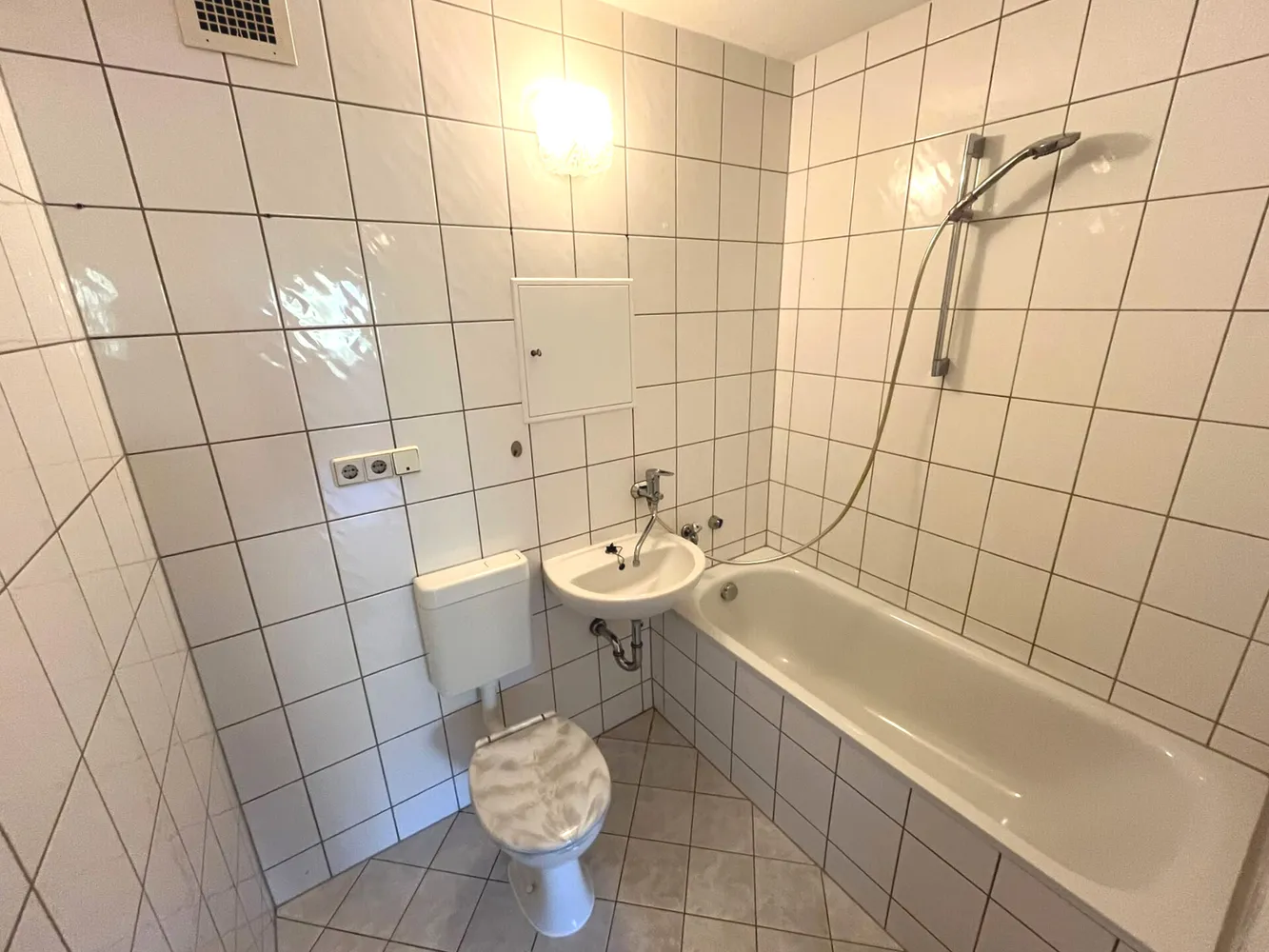 3 Zimmer Wohnung mit 69 m² in Gera – Bild 1