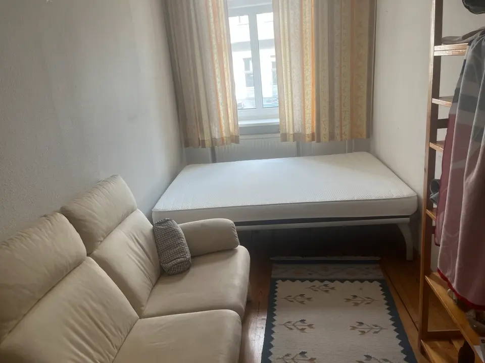 3 Zimmer Wohnung mit 118 m² in Berlin – Bild 2
