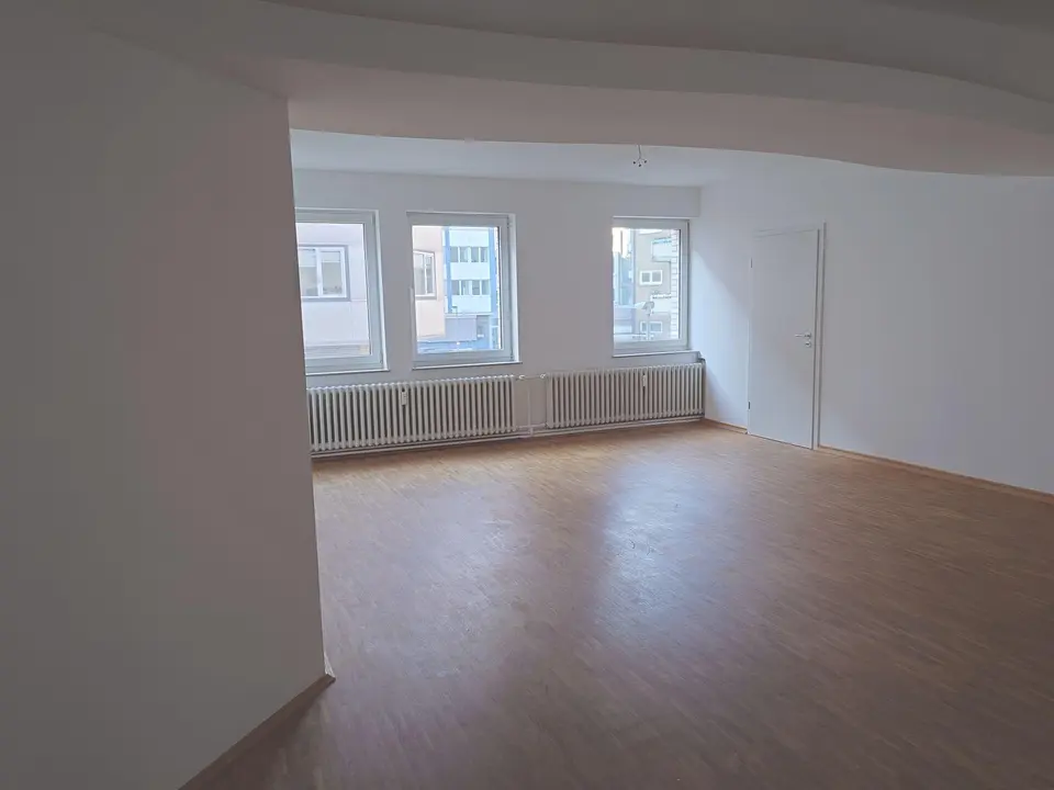 2 Zimmer Wohnung mit 81 m² in Hannover – Bild 1