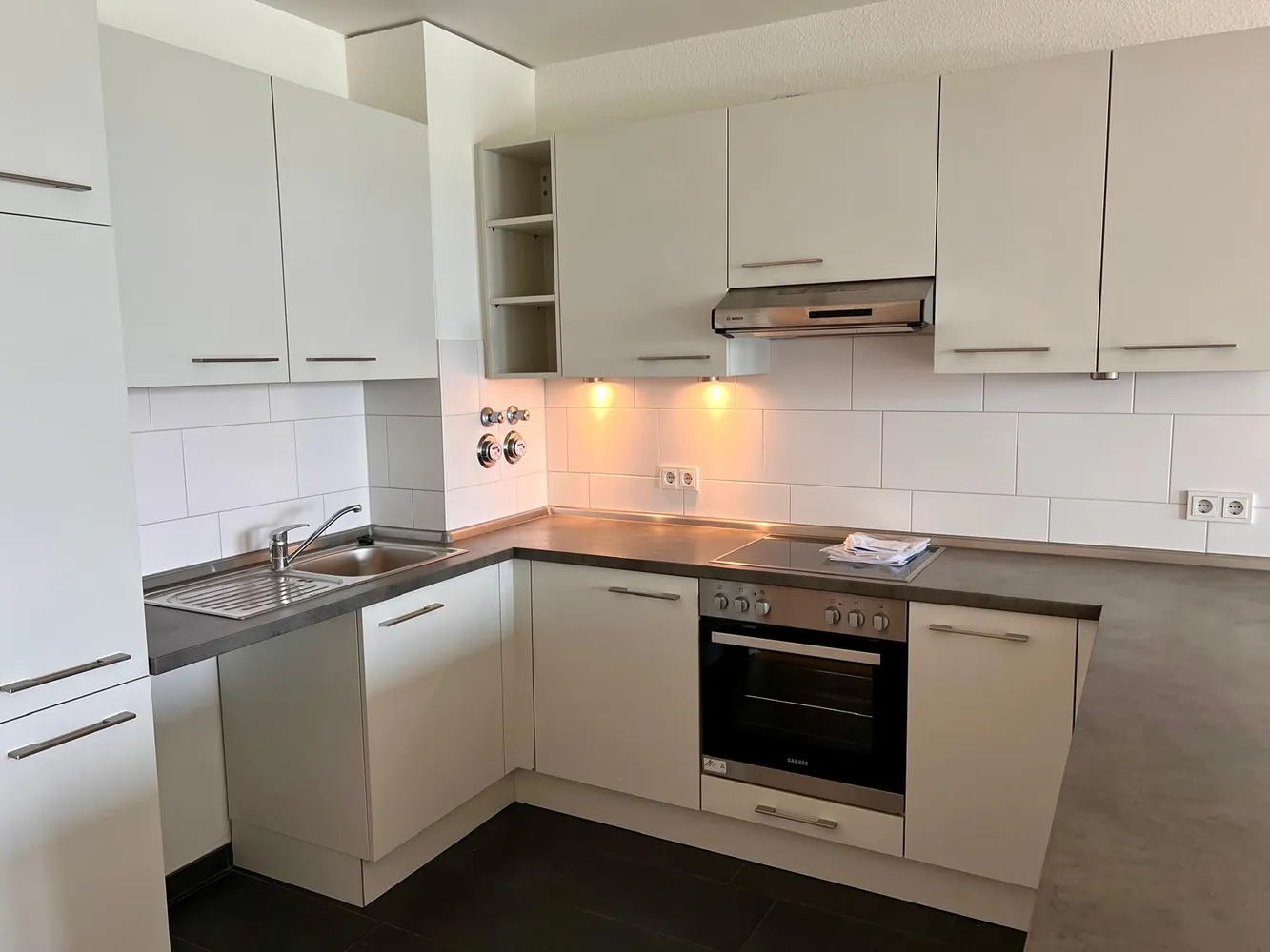 2 Zimmer Wohnung mit 80 m² in Hamburg – Bild 2