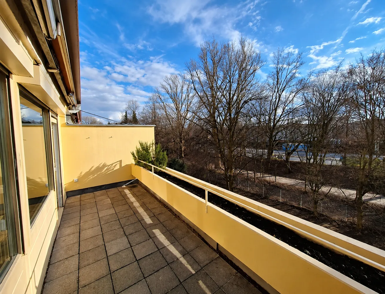 3 Zimmer Wohnung mit 84 m² in Augsburg – Bild 1