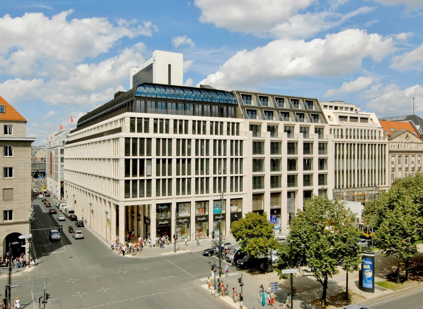 4 Zimmer Wohnung mit 178 m² in Berlin – Bild 2