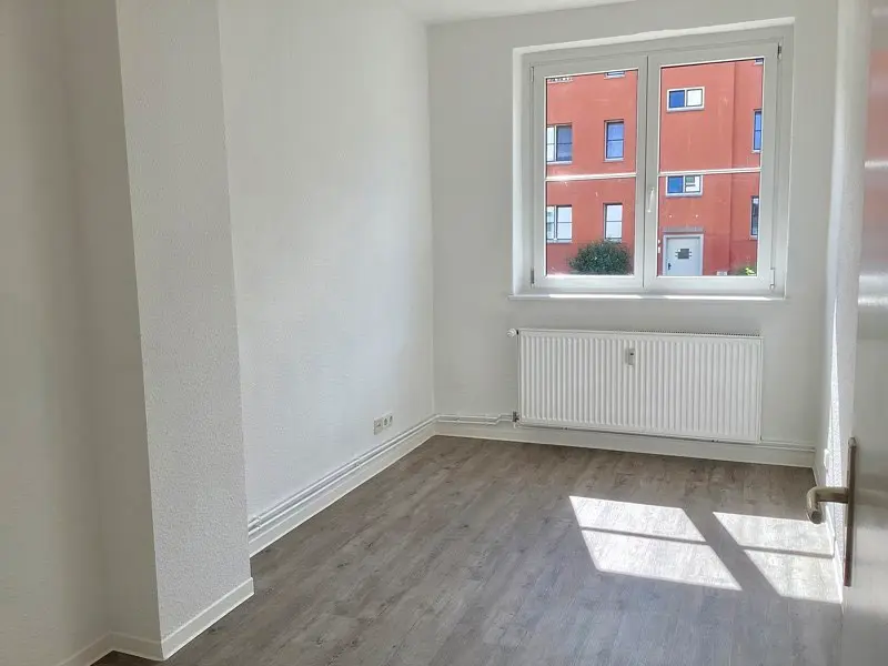 4 Zimmer Wohnung mit 69 m² in Magdeburg – Bild 2