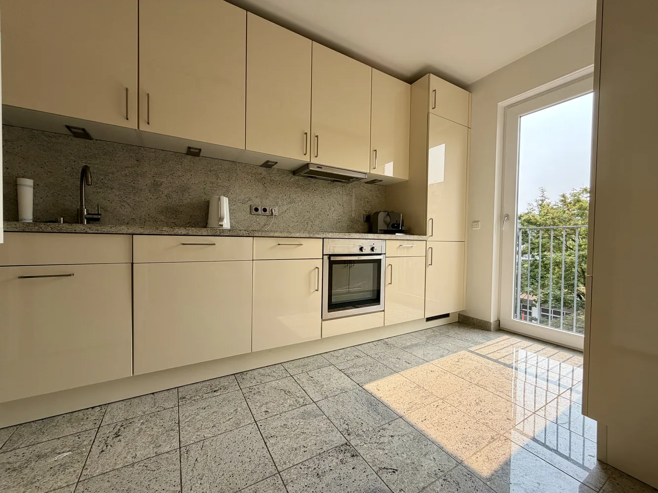 4 Zimmer Wohnung mit 129 m² in Düsseldorf – Bild 6