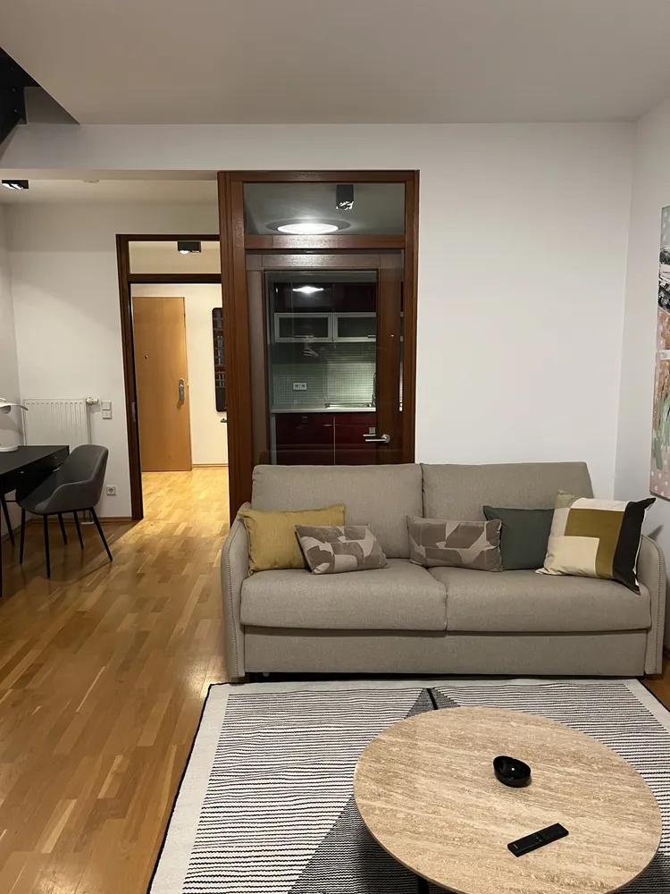 2 Zimmer Wohnung mit 80 m² in Berlin – Bild 7