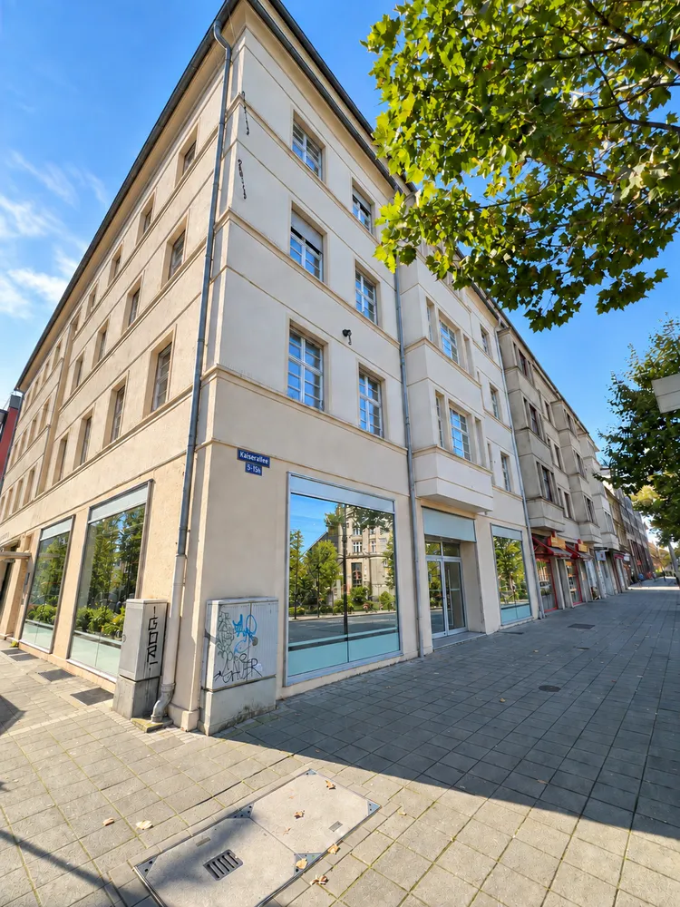 5 Zimmer Wohnung mit 180 m² in Karlsruhe – Bild 1